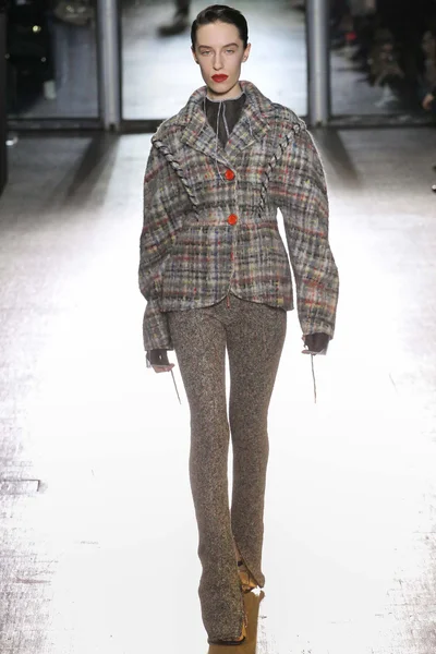 Look 7